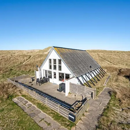 Luzy - 75m From The Sea By Interhome *