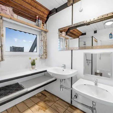 Luzy - 75m From The Sea By Interhome