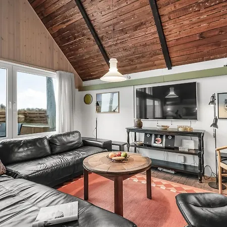 Luzy - 75m From The Sea By Interhome