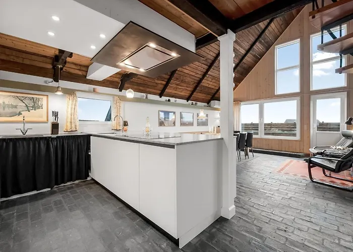 Luzy - 75m From The Sea By Interhome Дом отдыха
